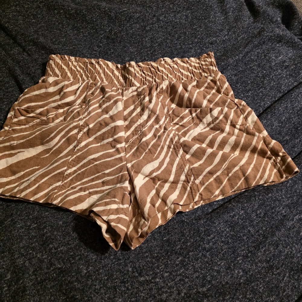 a new day High Waist Brown and White Shorts